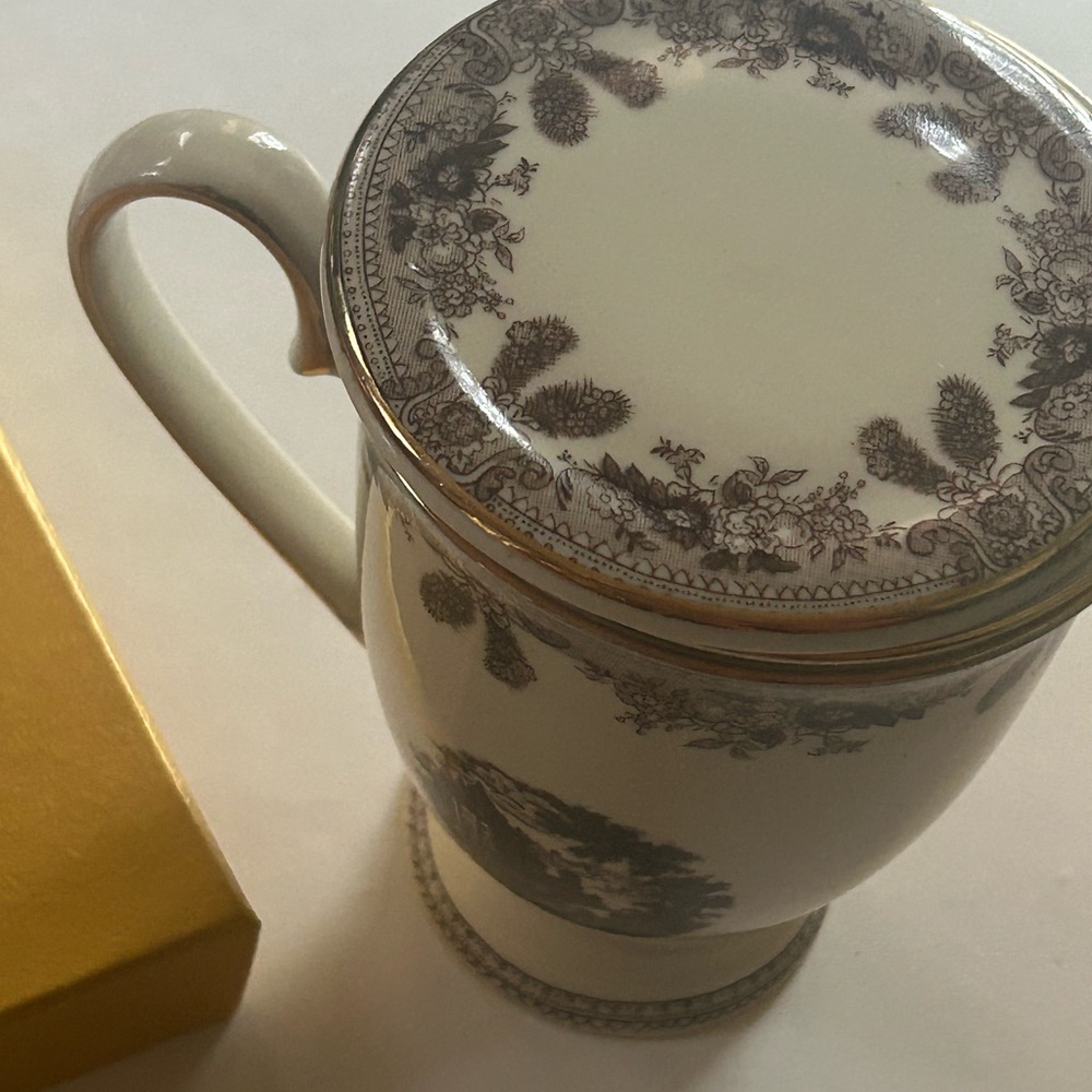 TG Skaat porcelain 3 piece tea cup England deisgn new w/box